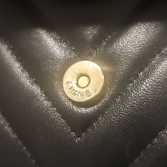 CHANEL Lambskin Chevron Wallet On Chain WOC Black w/ Dust Bag - Picture 3 of 11